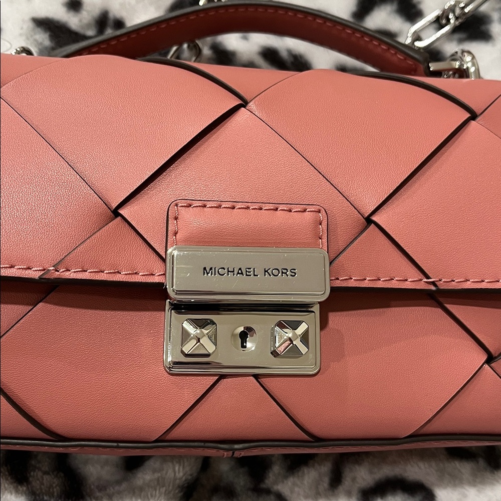 NEW! Michael Kors Tribeca Small Convertible Chain Shoulder to Crossbody Bag - Picture 5 of 11